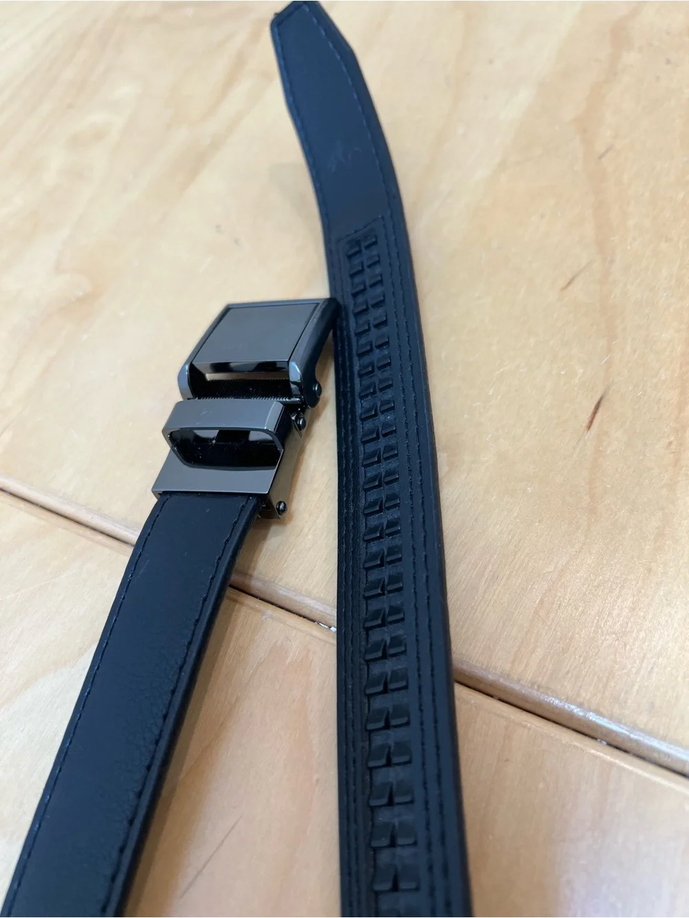 Men's Black Leather Ratchet Belt with Brushed Silver Buckle